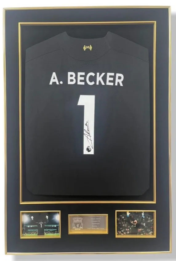 Alisson Becker — signed Liverpool goalkeeper shirt — ของสะสมพร้อมลายเซ็นของแท้ในกรอบ