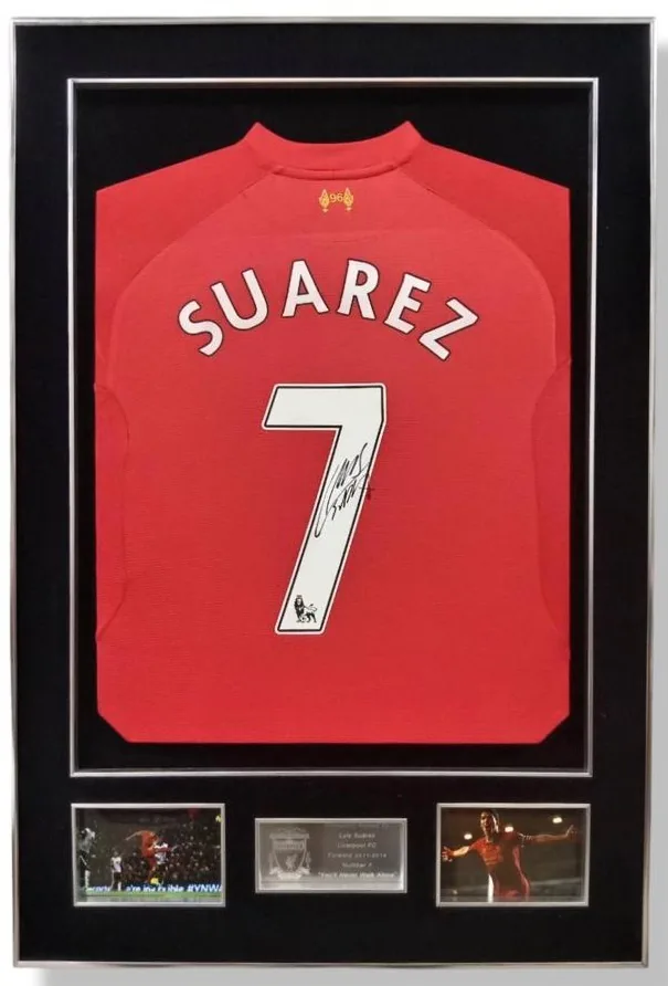 Luis Suárez — signed Liverpool shirt (silver frame) — memorabilia bertanda tangan asli dalam bingkai