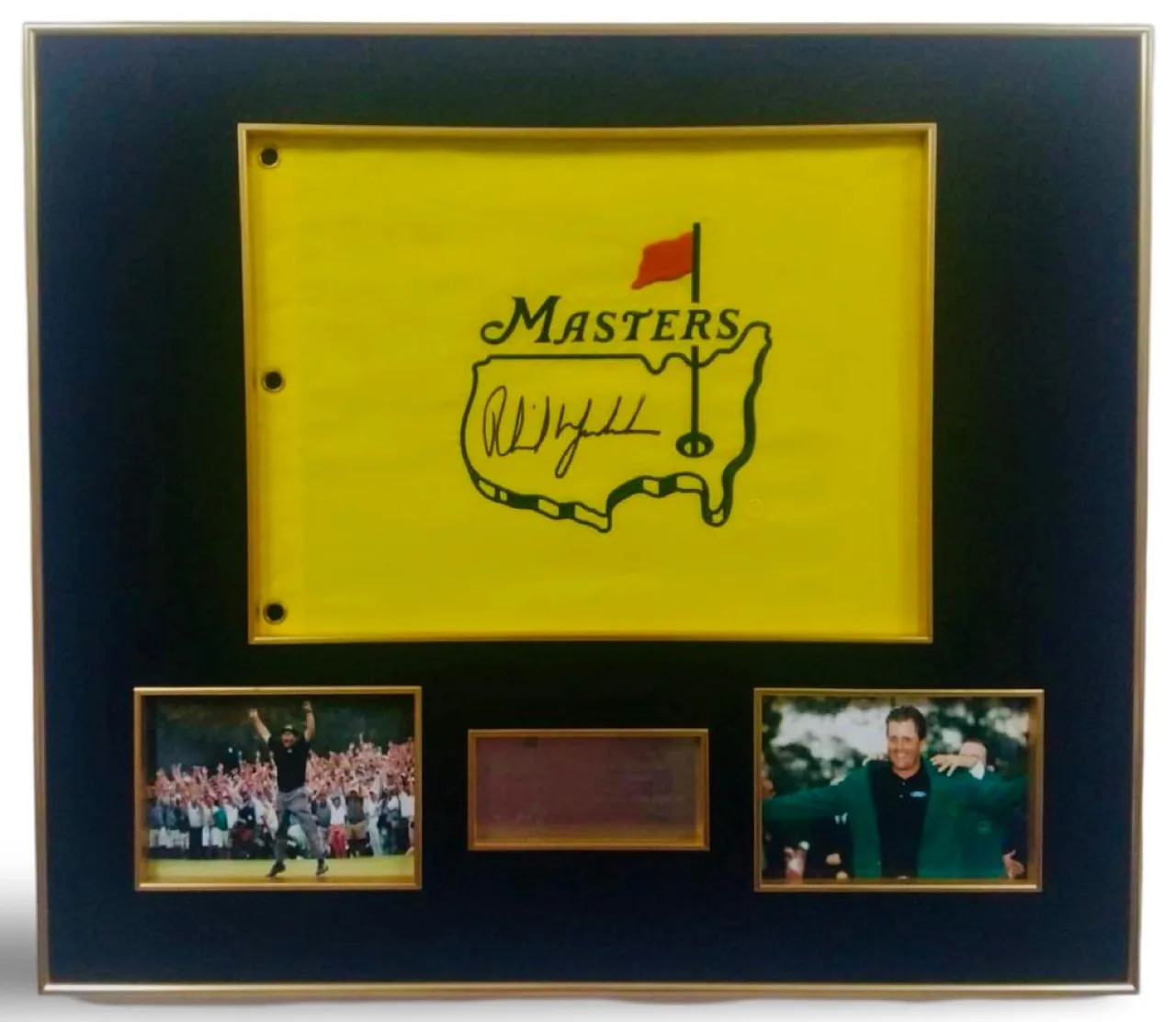 Phil Mickelson — signed Masters flag — ของสะสมพร้อมลายเซ็นของแท้ในกรอบ