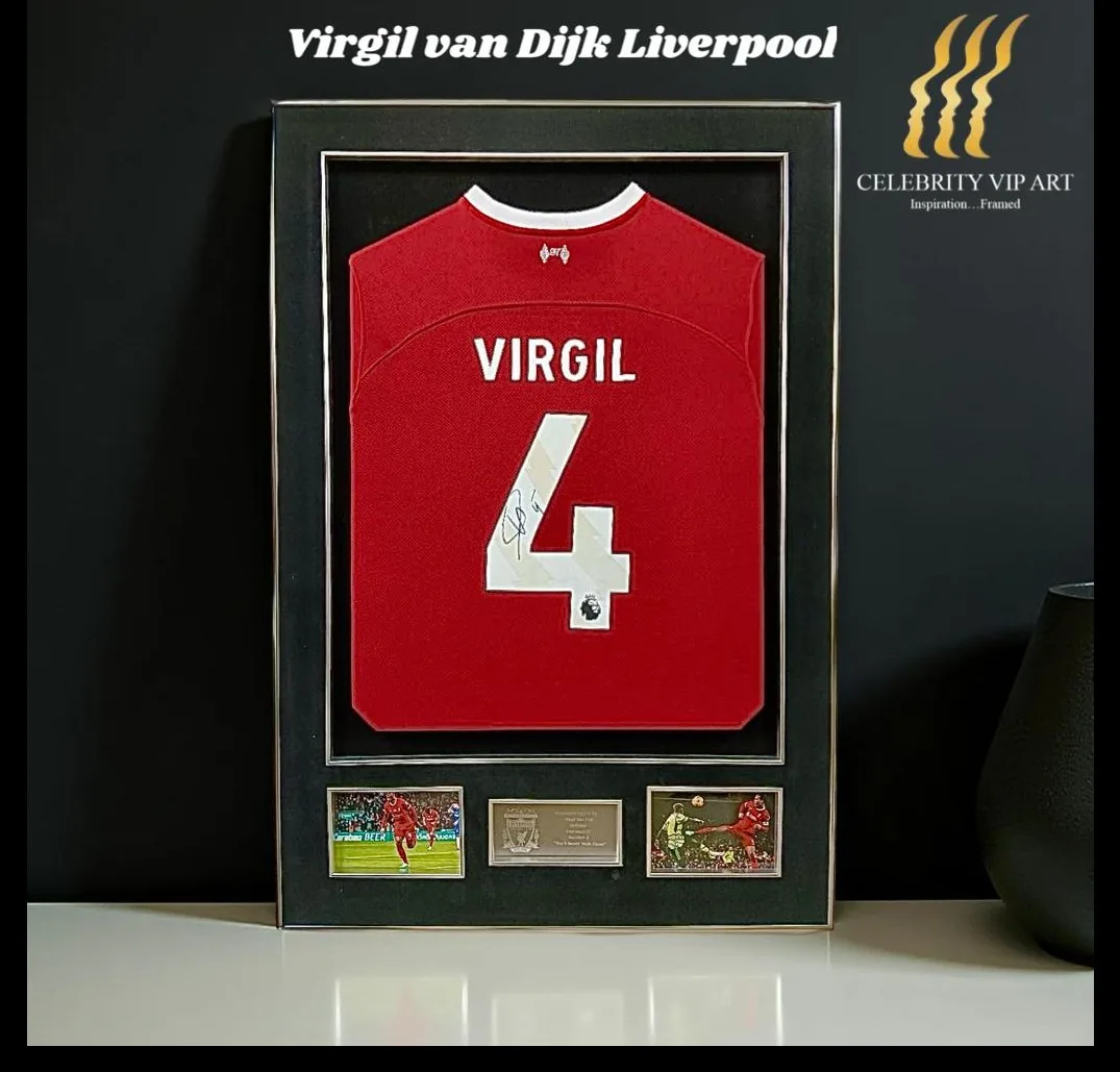 Virgil van Dijk — signed Liverpool shirt (photographed in situ, silver frame) — ของสะสมพร้อมลายเซ็นของแท้ในกรอบ